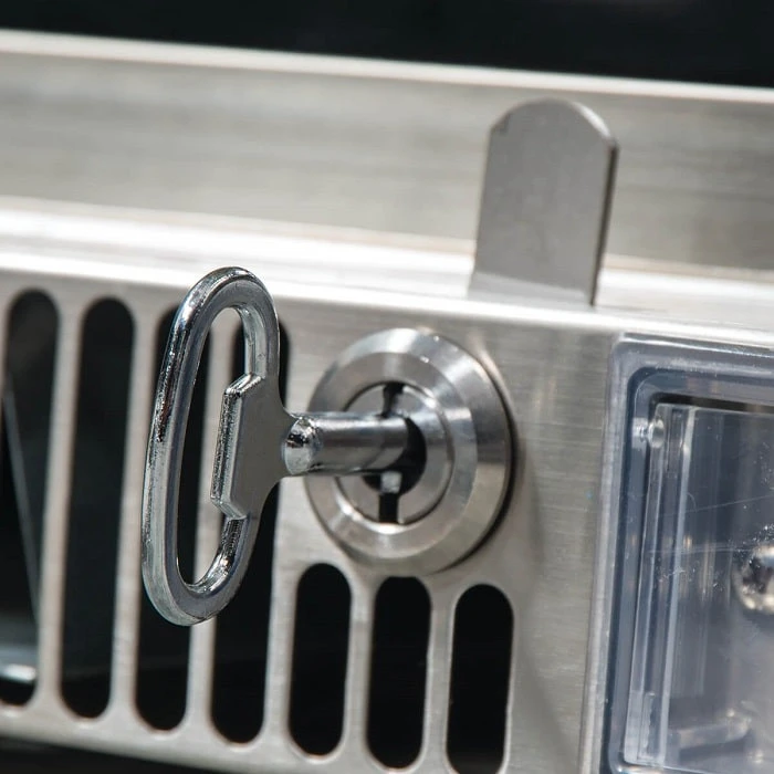 Napoleon Réfrigérateur 135L Pour Cuisine Extérieure Napoléon - Ouverture à Gauche 2 Napoleon Réfrigérateur 135L Pour Cuisine Extérieure Napoléon - Ouverture à Gauche – Image 2